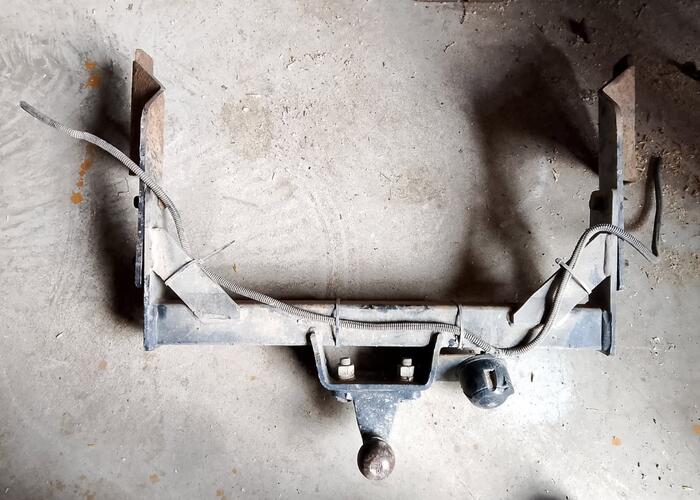 Grajewo ogłoszenia: Sprzedam hak w bardzo dobrym stanie do busa