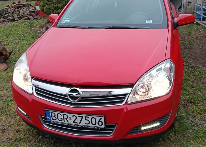 Grajewo ogłoszenia: Sprzedam Opla Astrę h 1,4 benzyna 90 km 2008rok .Stan mechaniczny...